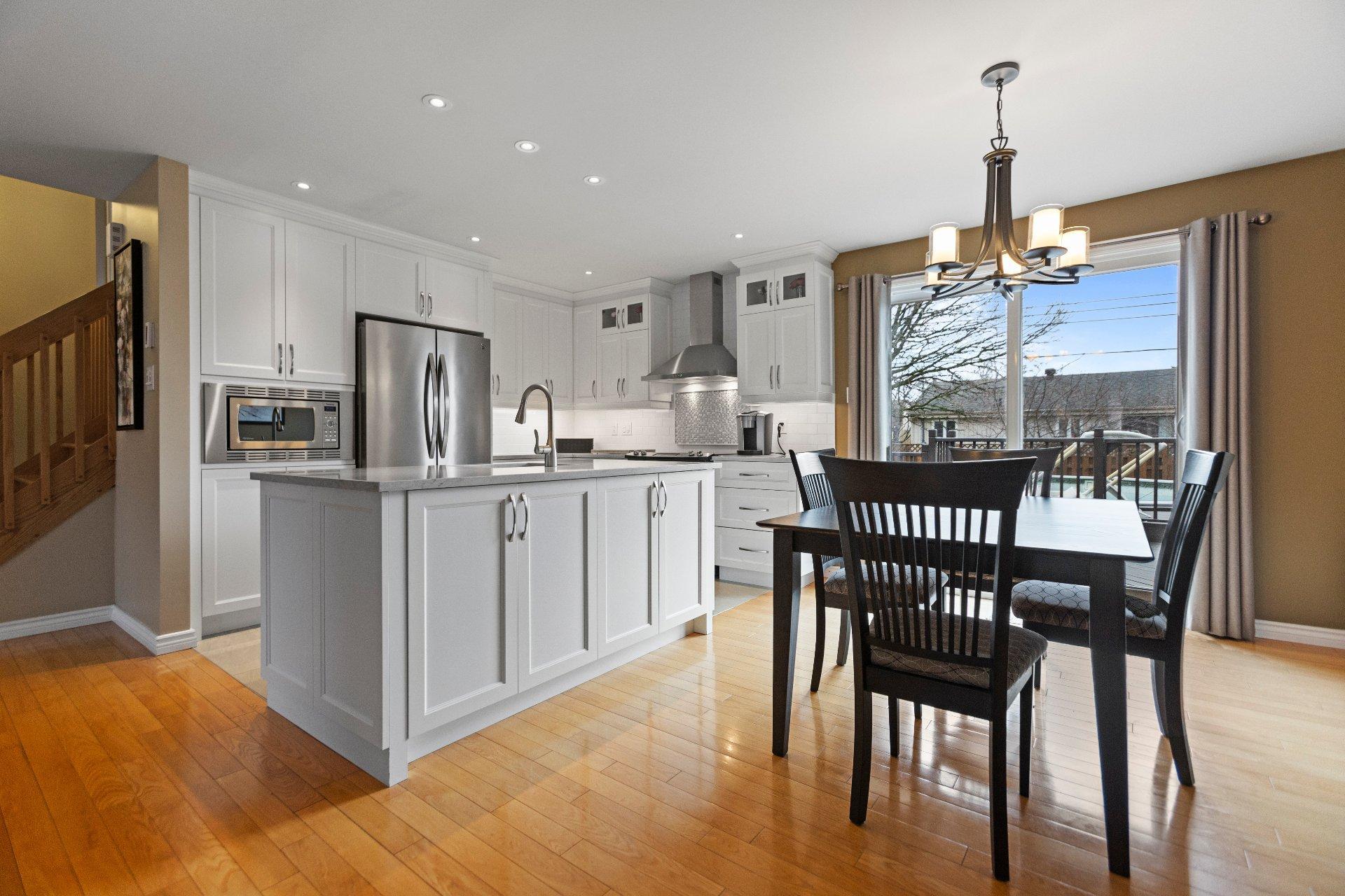 









17702


Rue Gowdridge

,
Montréal (Pierrefonds-Roxboro),




QC
H9J1J8

