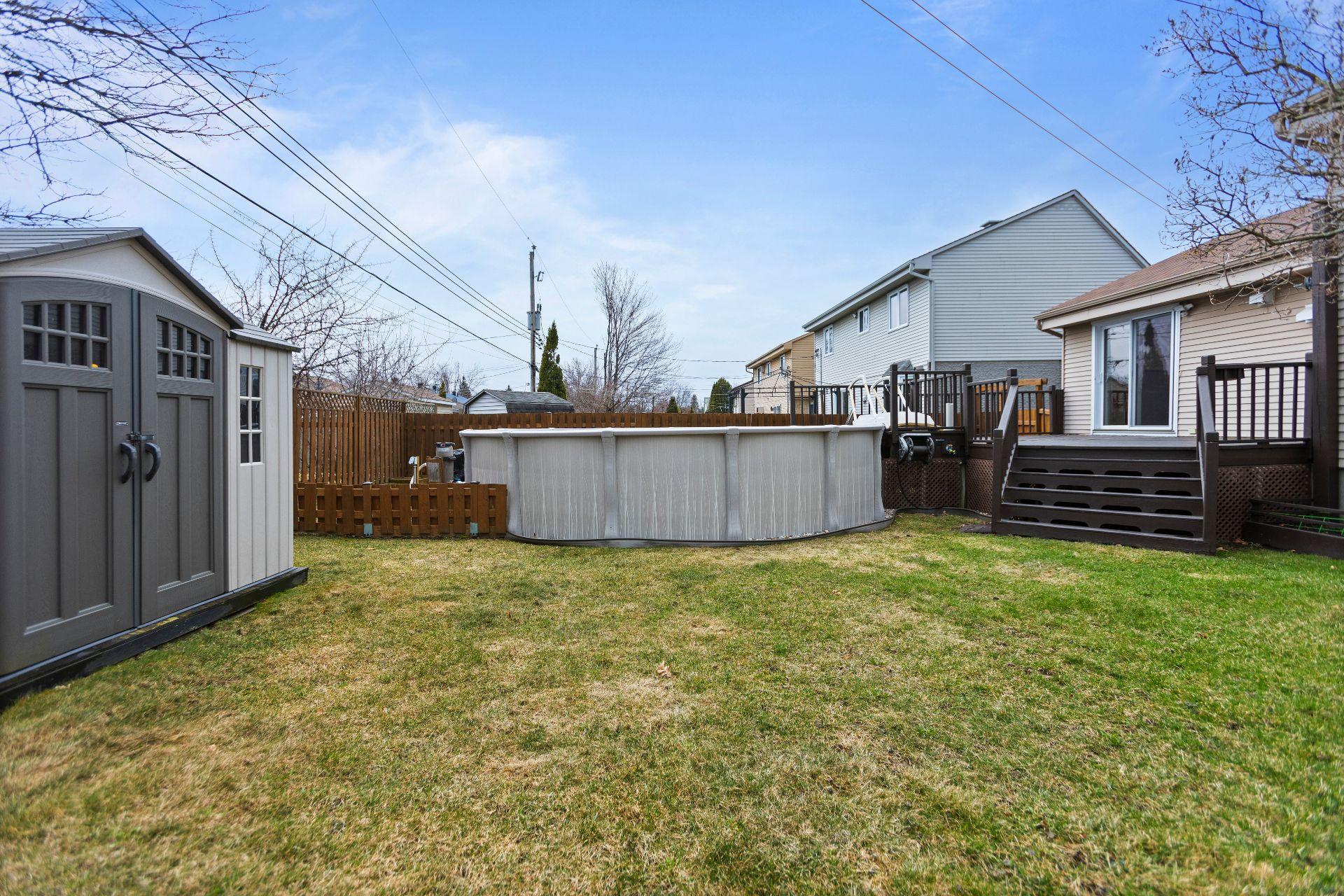 









17702


Rue Gowdridge

,
Montréal (Pierrefonds-Roxboro),




QC
H9J1J8

