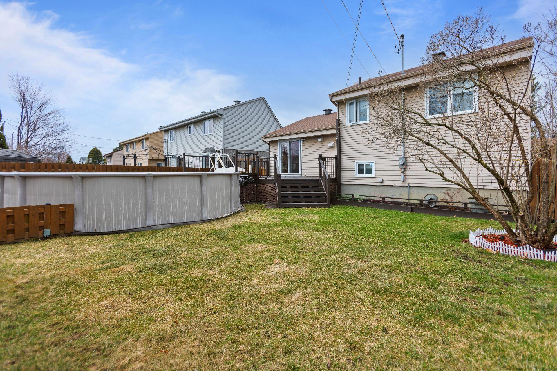 









17702


Rue Gowdridge

,
Montréal (Pierrefonds-Roxboro),




QC
H9J1J8

