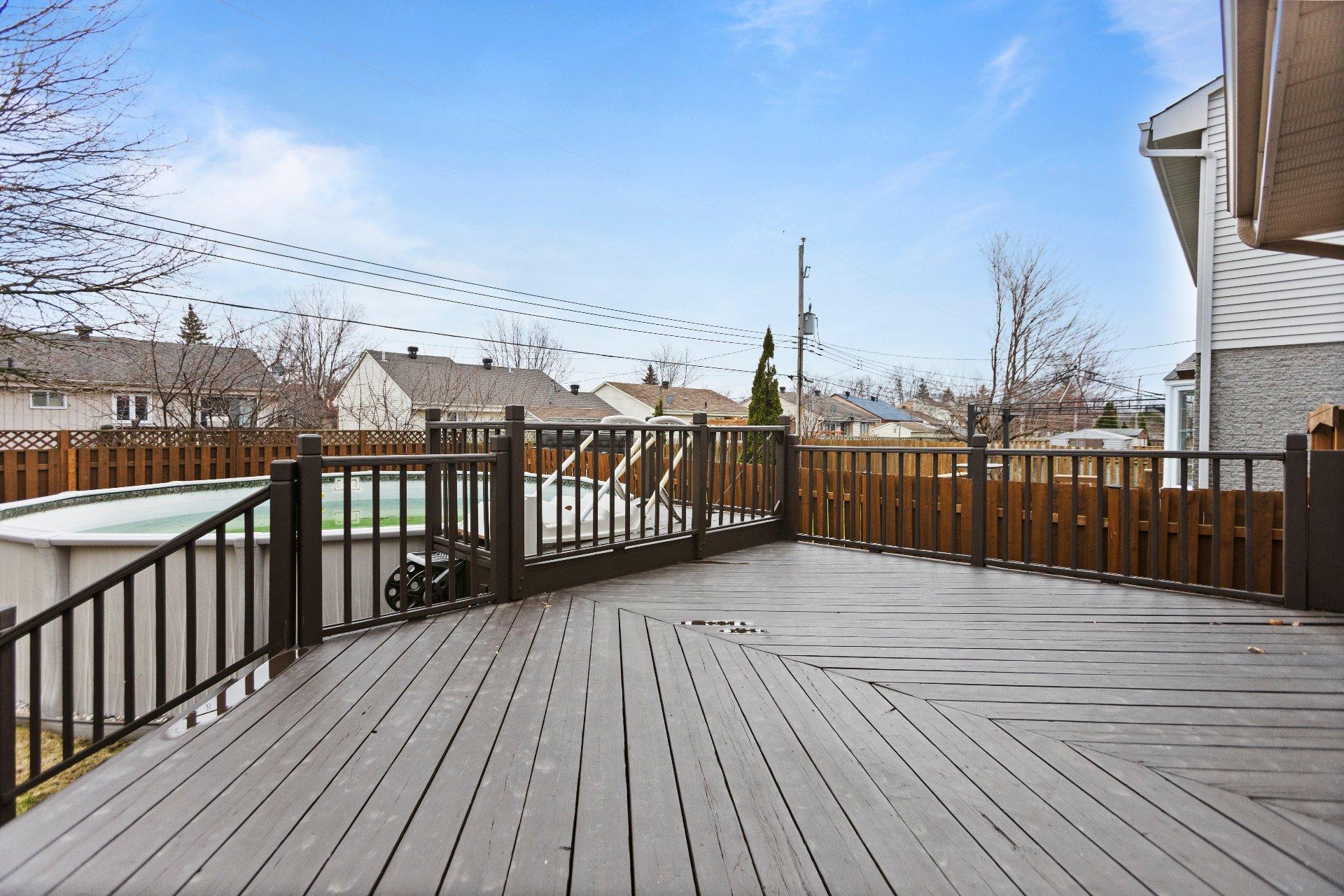 









17702


Rue Gowdridge

,
Montréal (Pierrefonds-Roxboro),




QC
H9J1J8

