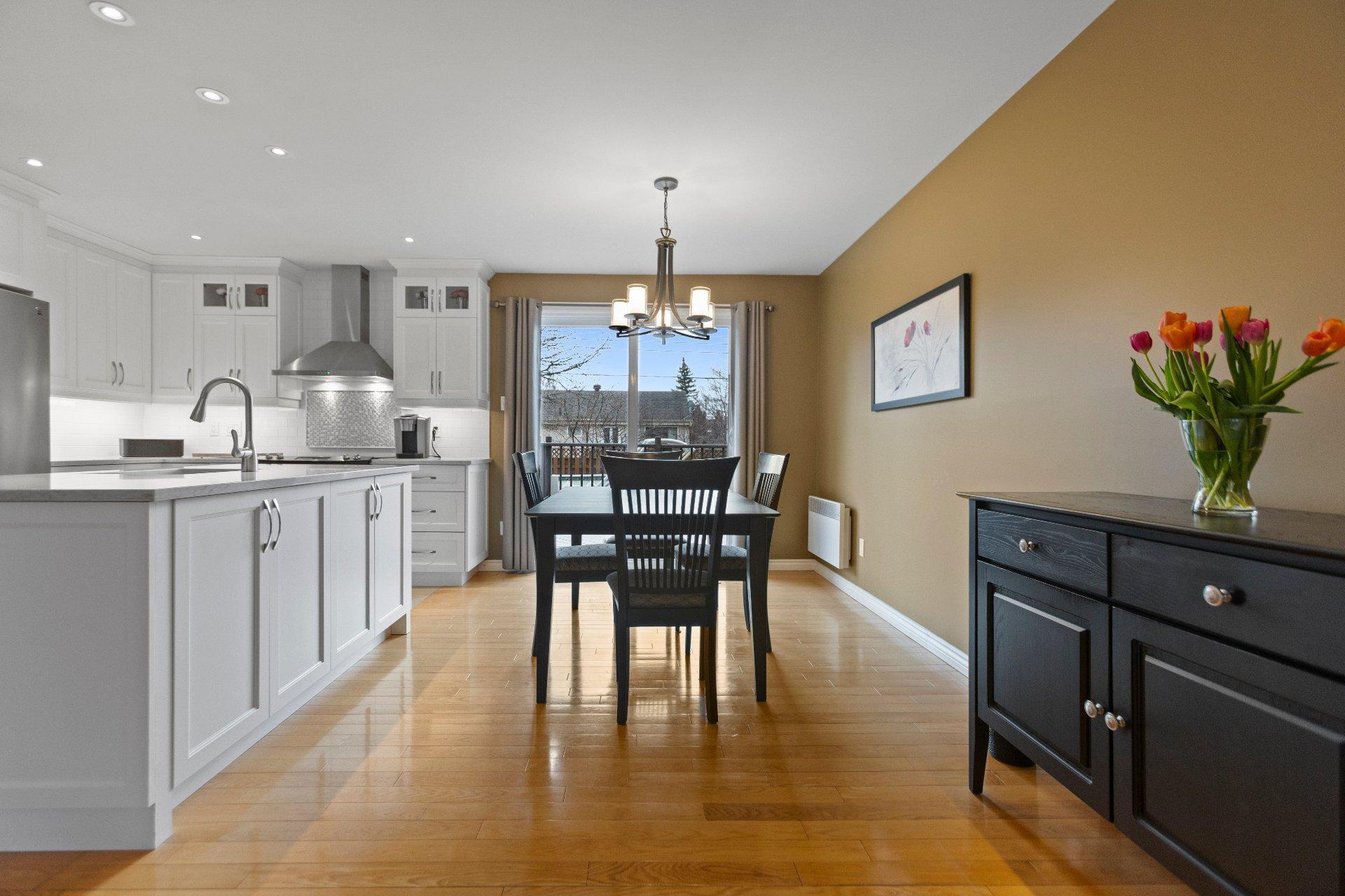 









17702


Rue Gowdridge

,
Montréal (Pierrefonds-Roxboro),




QC
H9J1J8

