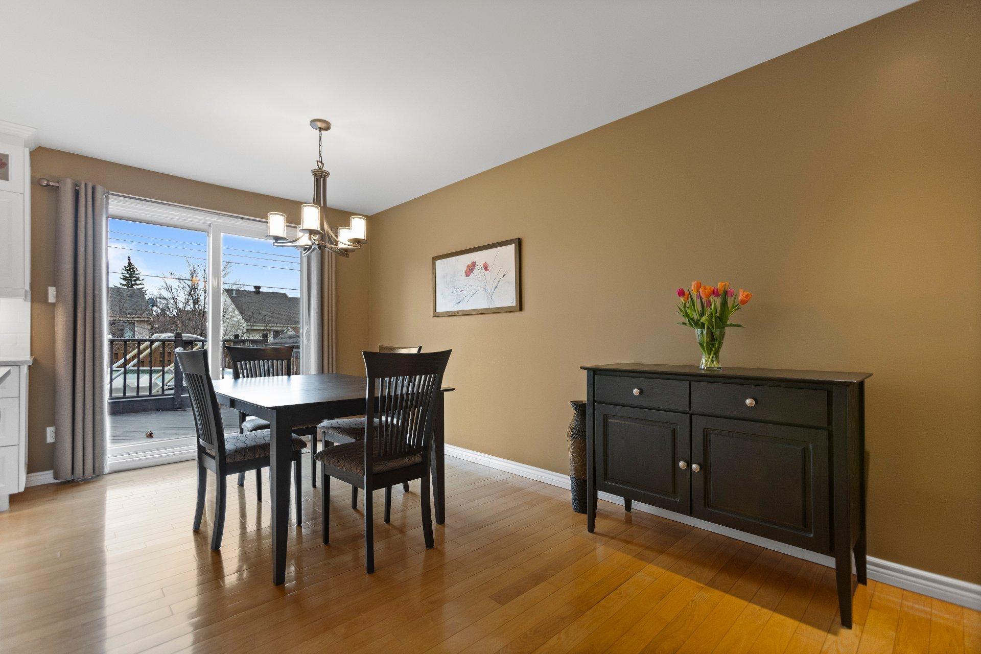 









17702


Rue Gowdridge

,
Montréal (Pierrefonds-Roxboro),




QC
H9J1J8

