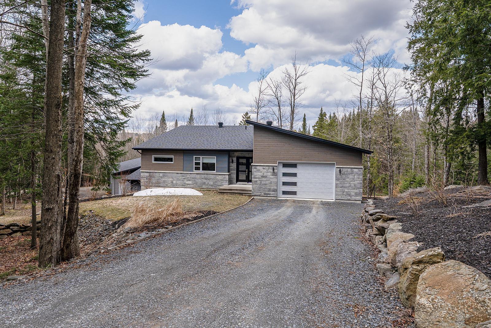 









1759


Ch. Godin

,
Sherbrooke (Brompton/Rock Forest/Saint-Élie/Deauville),




QC
J1R0H8

