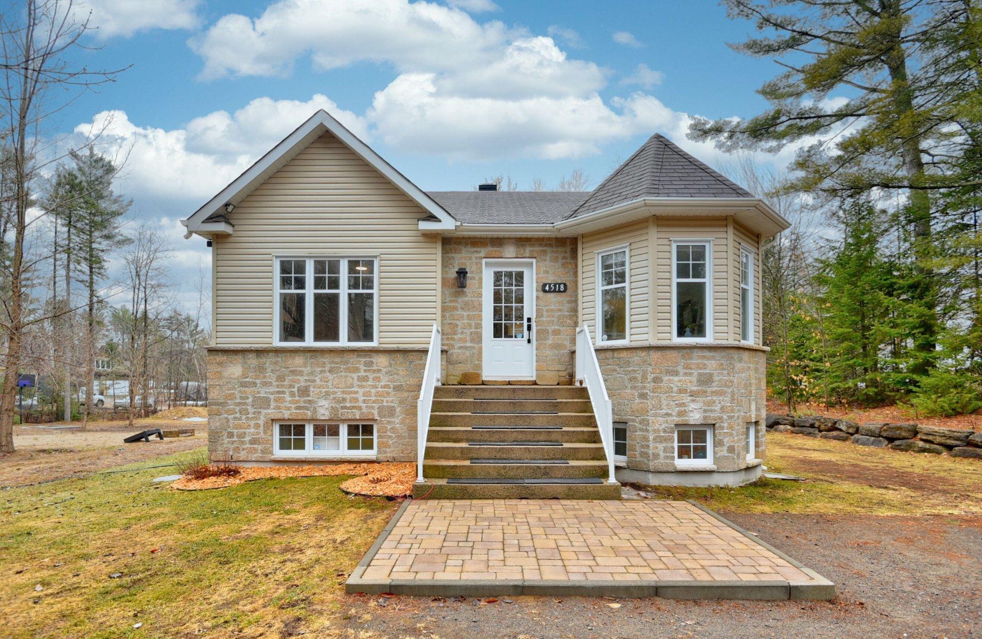 









4518


Rue Champlain

,
Rawdon,




QC
J0K1S0

