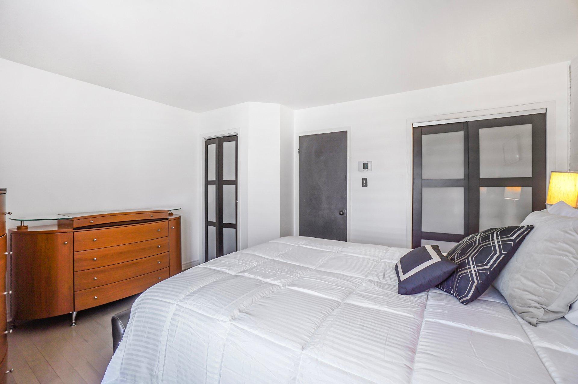 









8472


Rue Bellecombe

,
Laval (Auteuil),




QC
H7H2Z9

