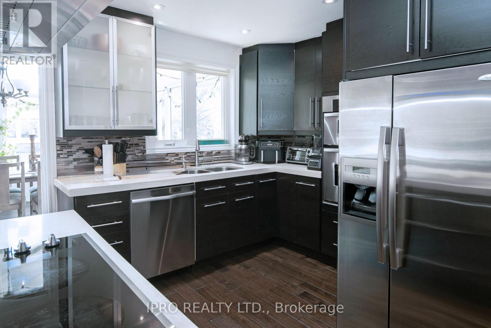 












153 GOULDING AVENUE

,
Toronto,




Ontario
M2M1L5

