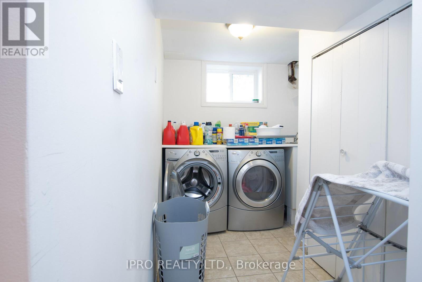 












153 GOULDING AVENUE

,
Toronto,




Ontario
M2M1L5

