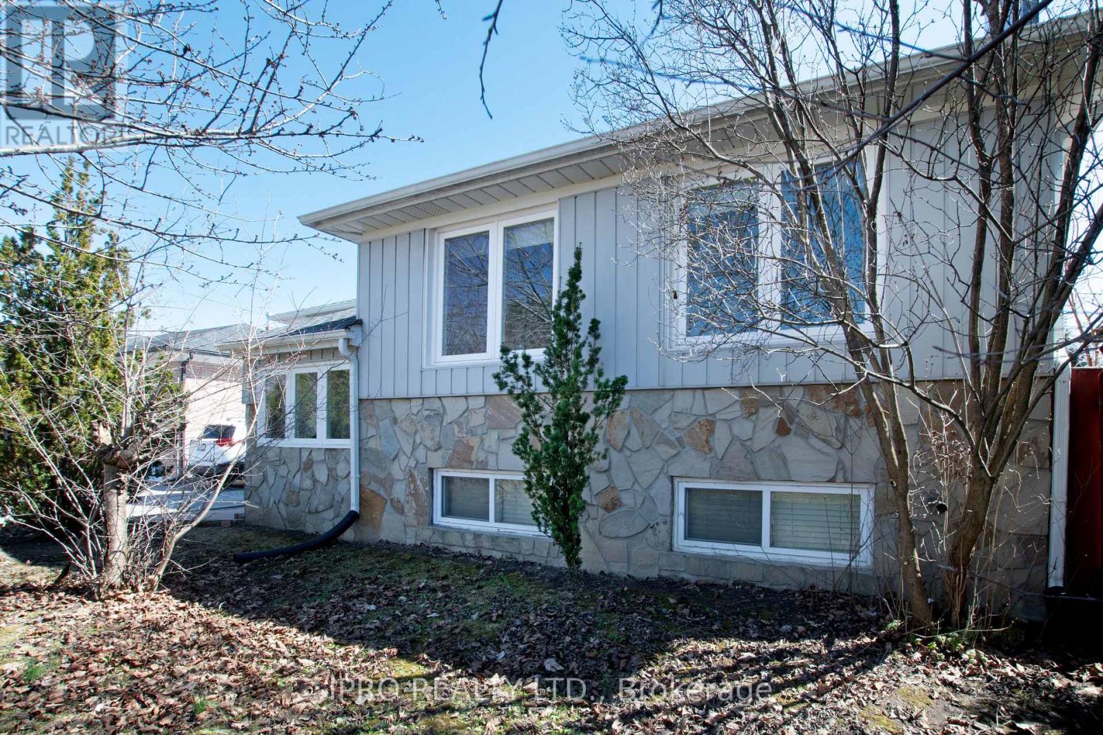 












153 GOULDING AVENUE

,
Toronto,




Ontario
M2M1L5

