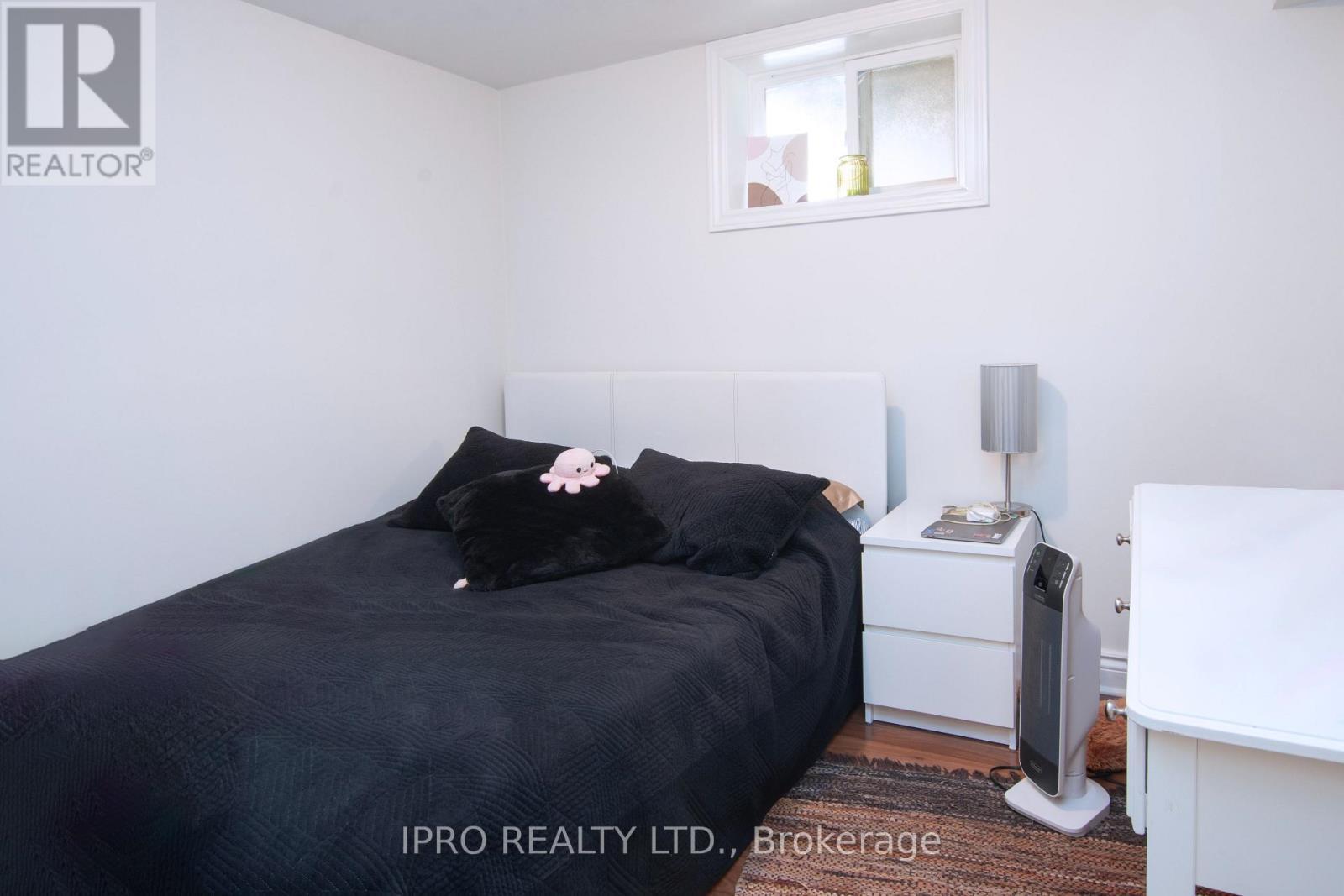 












153 GOULDING AVENUE

,
Toronto,




Ontario
M2M1L5

