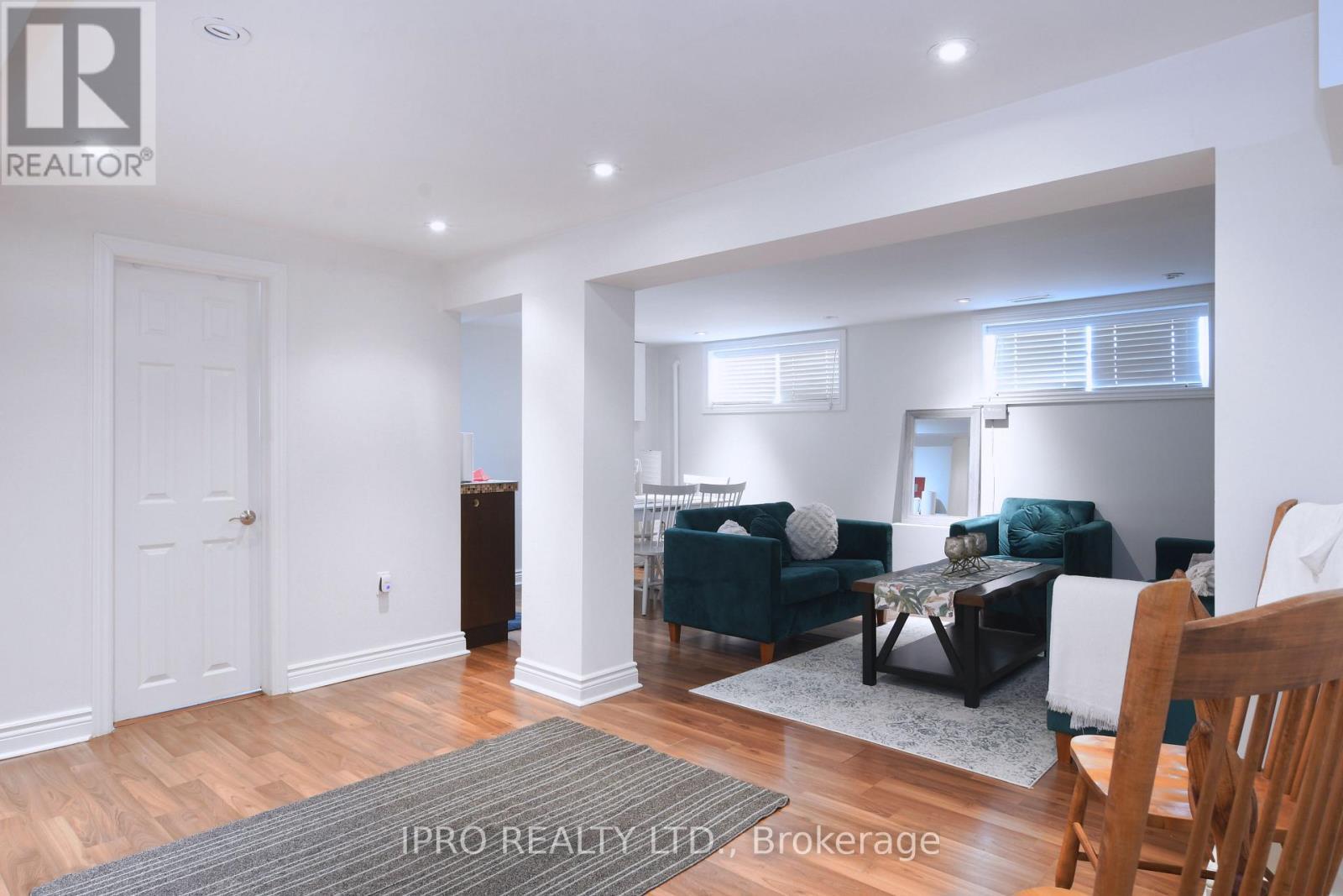












153 GOULDING AVENUE

,
Toronto,




Ontario
M2M1L5

