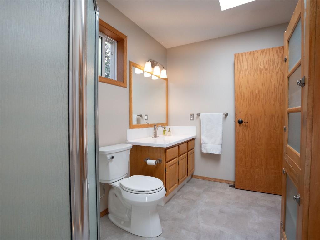 









101


McGowan

Road,
Oliver,




BC
V0H 1T2

