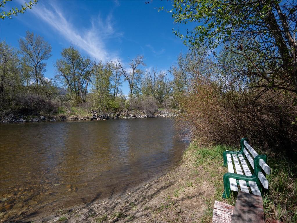 









101


McGowan

Road,
Oliver,




BC
V0H 1T2

