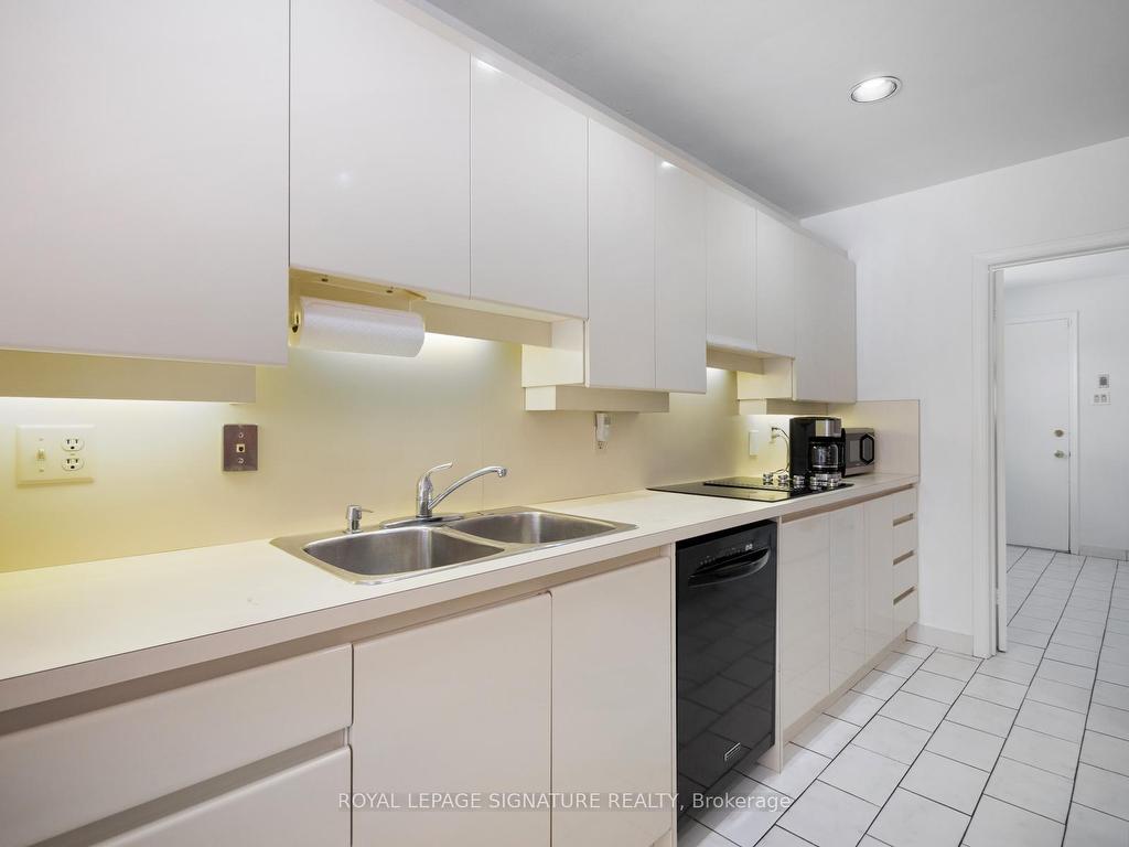 









36


Chieftain

Crescent,
Toronto,




ON
M2L 2H4

