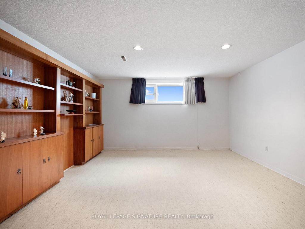 









36


Chieftain

Crescent,
Toronto,




ON
M2L 2H4

