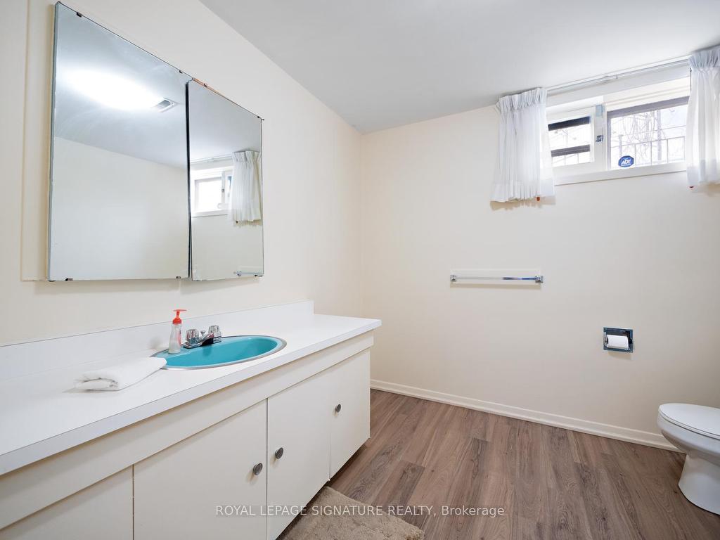 









36


Chieftain

Crescent,
Toronto,




ON
M2L 2H4

