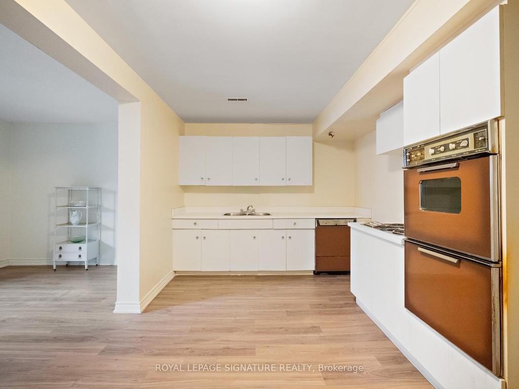 









36


Chieftain

Crescent,
Toronto,




ON
M2L 2H4

