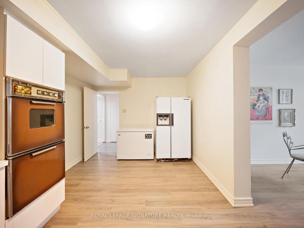 









36


Chieftain

Crescent,
Toronto,




ON
M2L 2H4

