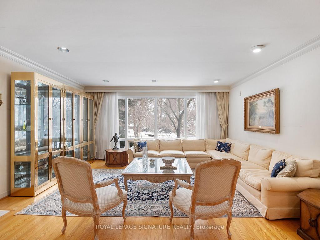 









36


Chieftain

Crescent,
Toronto,




ON
M2L 2H4

