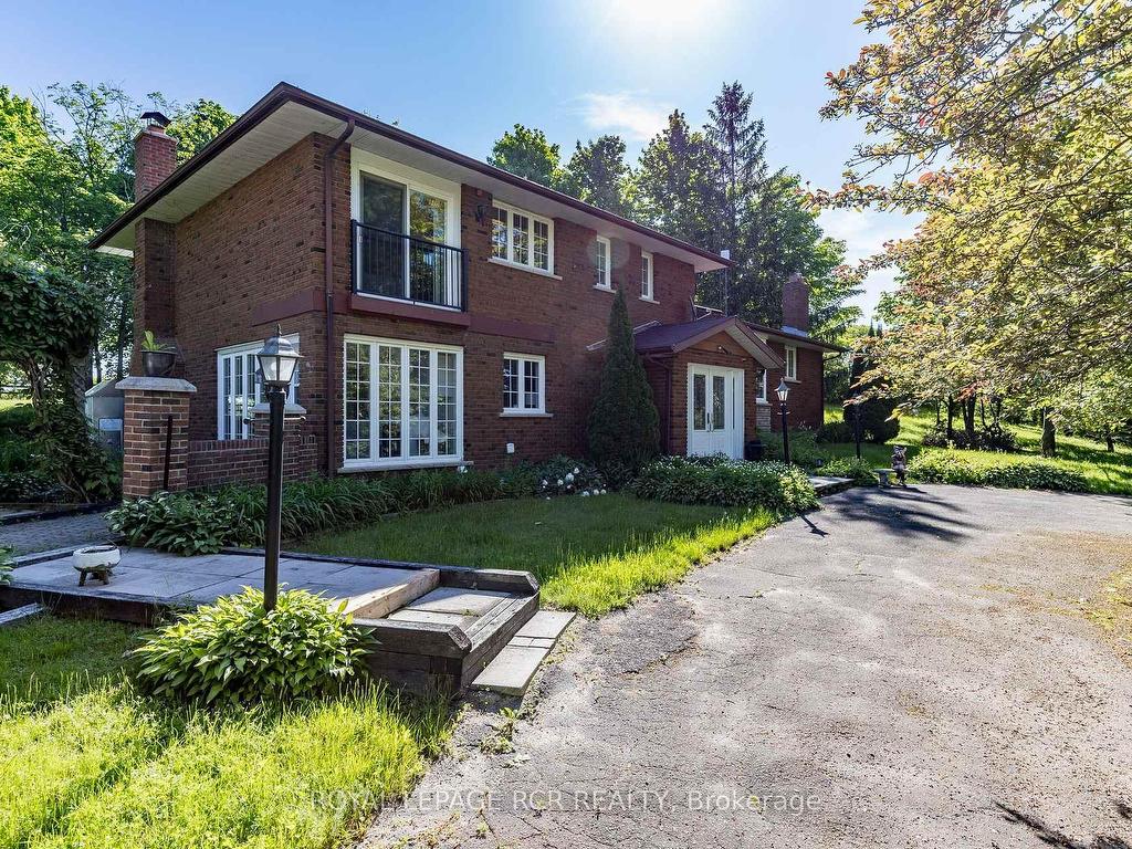 









2100


Davis

Drive West,
King,




ON
L3Y 4V9

