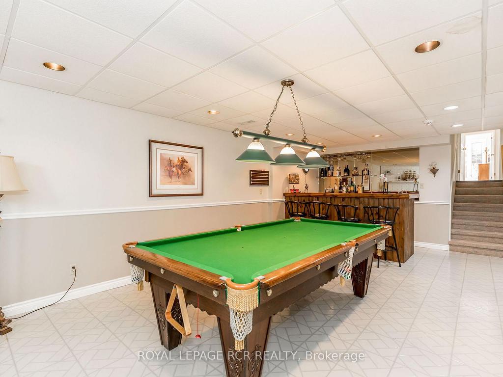 









2100


Davis

Drive West,
King,




ON
L3Y 4V9

