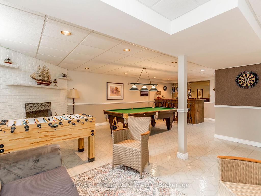 









2100


Davis

Drive West,
King,




ON
L3Y 4V9

