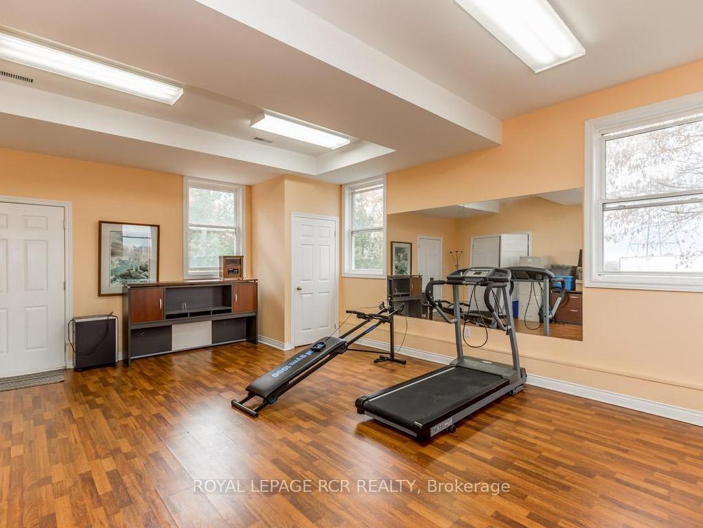 









2100


Davis

Drive West,
King,




ON
L3Y 4V9

