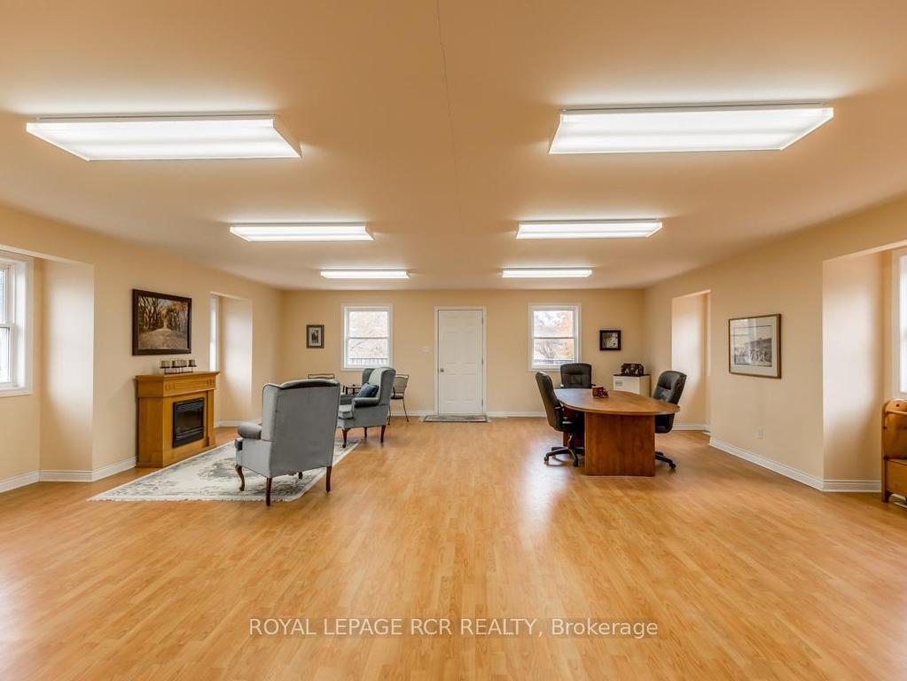 









2100


Davis

Drive West,
King,




ON
L3Y 4V9

