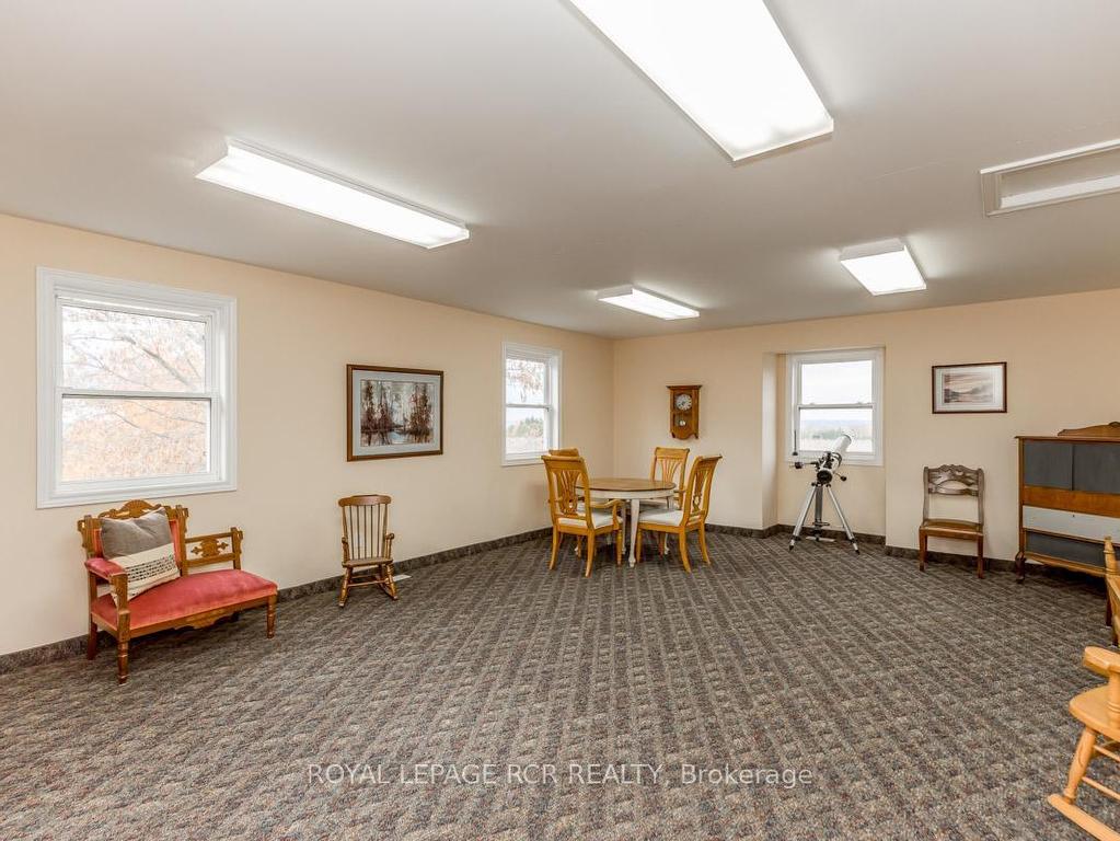 









2100


Davis

Drive West,
King,




ON
L3Y 4V9

