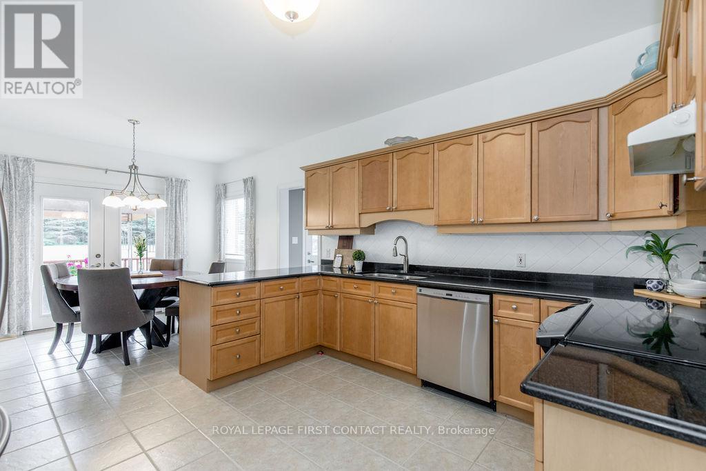 












31 VANDERPOST CRESCENT

,
Essa,




Ontario
L0L2N0

