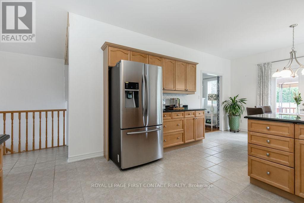 












31 VANDERPOST CRESCENT

,
Essa,




Ontario
L0L2N0

