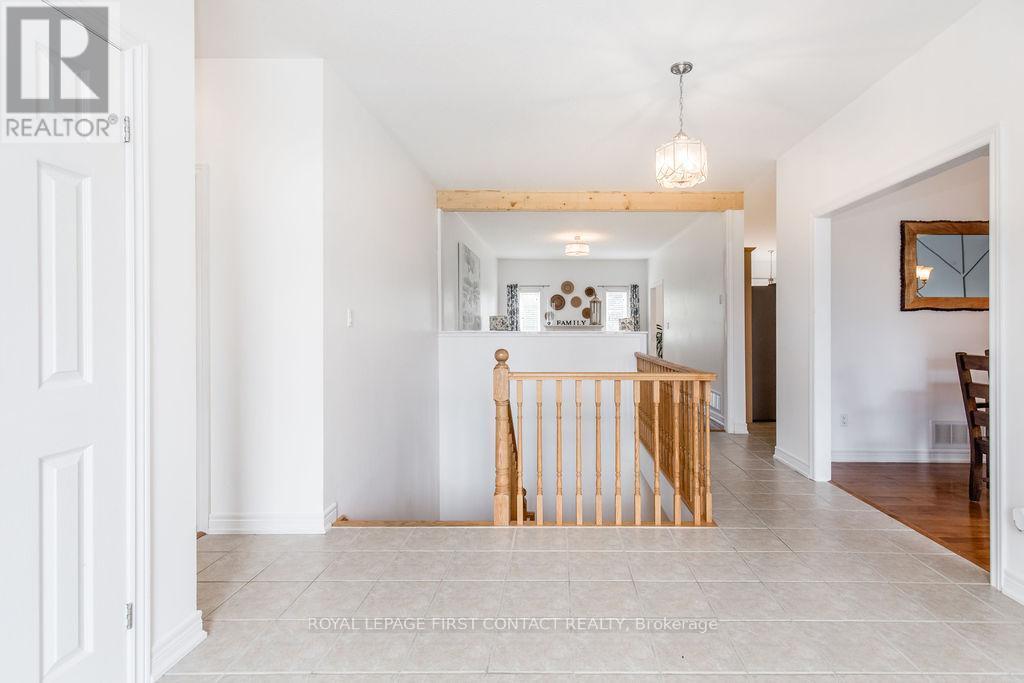 












31 VANDERPOST CRESCENT

,
Essa,




Ontario
L0L2N0

