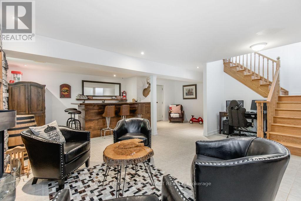 












31 VANDERPOST CRESCENT

,
Essa,




Ontario
L0L2N0

