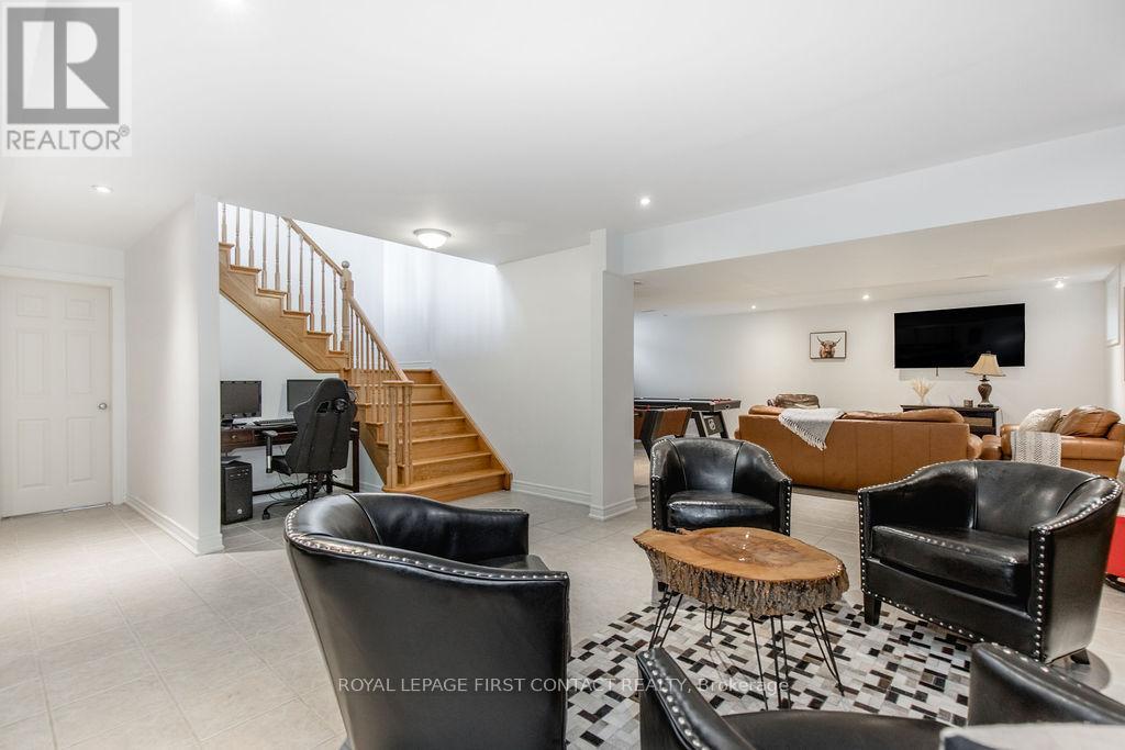 












31 VANDERPOST CRESCENT

,
Essa,




Ontario
L0L2N0

