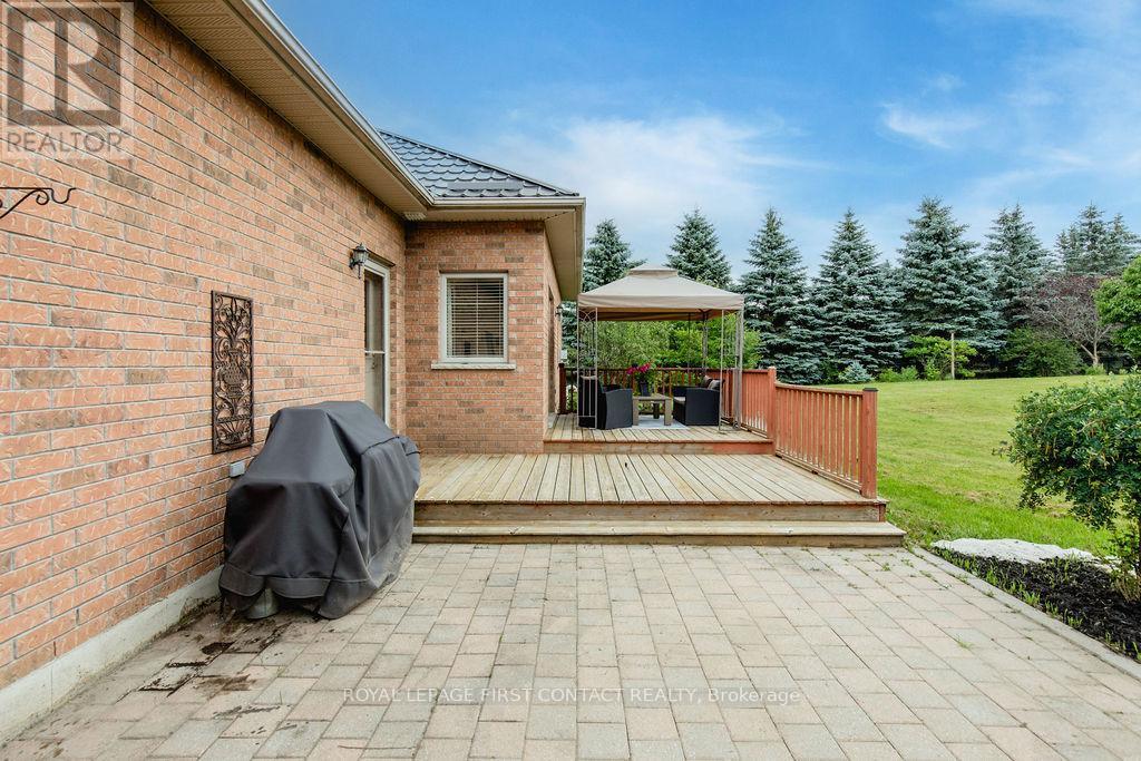 












31 VANDERPOST CRESCENT

,
Essa,




Ontario
L0L2N0

