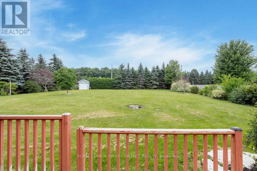 












31 VANDERPOST CRESCENT

,
Essa,




Ontario
L0L2N0

