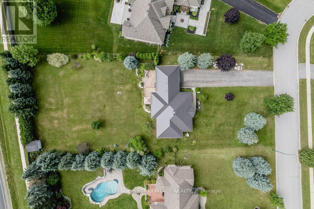 












31 VANDERPOST CRESCENT

,
Essa,




Ontario
L0L2N0

