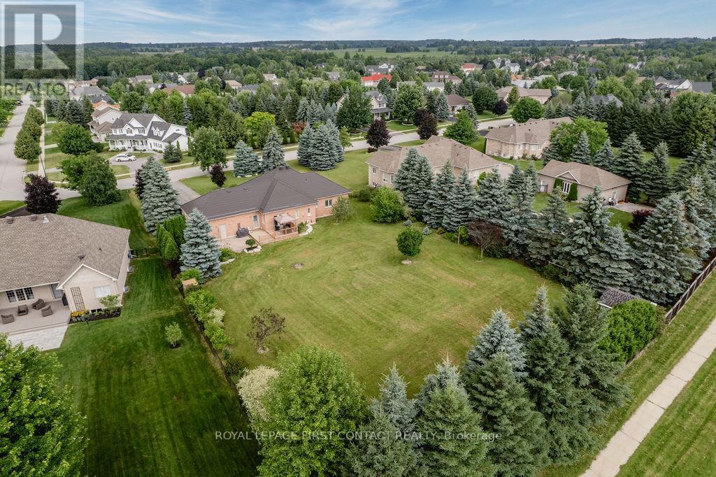 












31 VANDERPOST CRESCENT

,
Essa,




Ontario
L0L2N0

