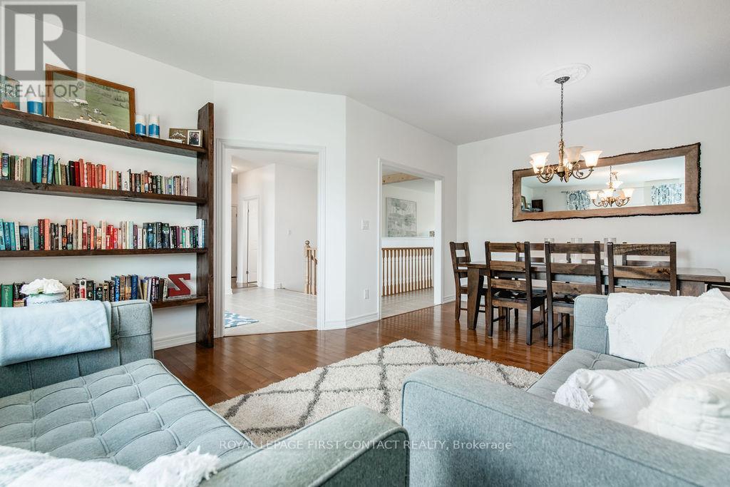 












31 VANDERPOST CRESCENT

,
Essa,




Ontario
L0L2N0

