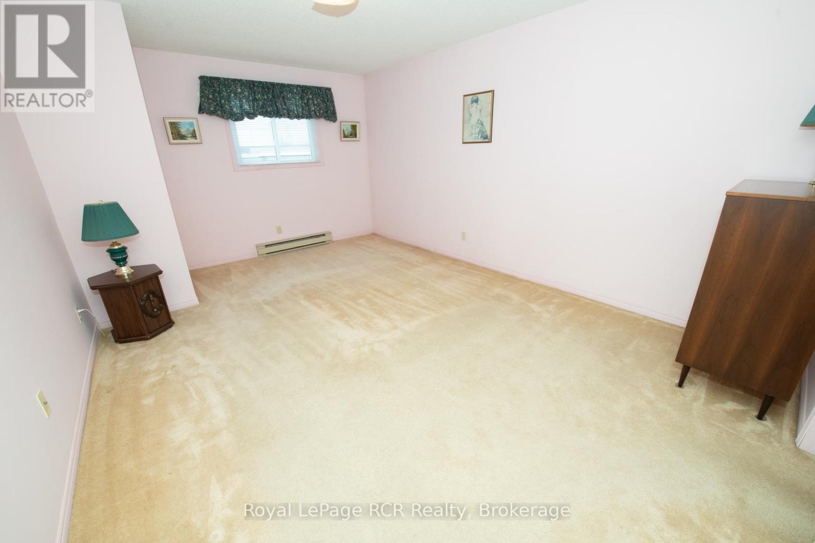 












1 - 1-497 BIRMINGHAM ST WEST STREET W

,
Wellington North (Mount Forest),




Ontario
N0G2L1

