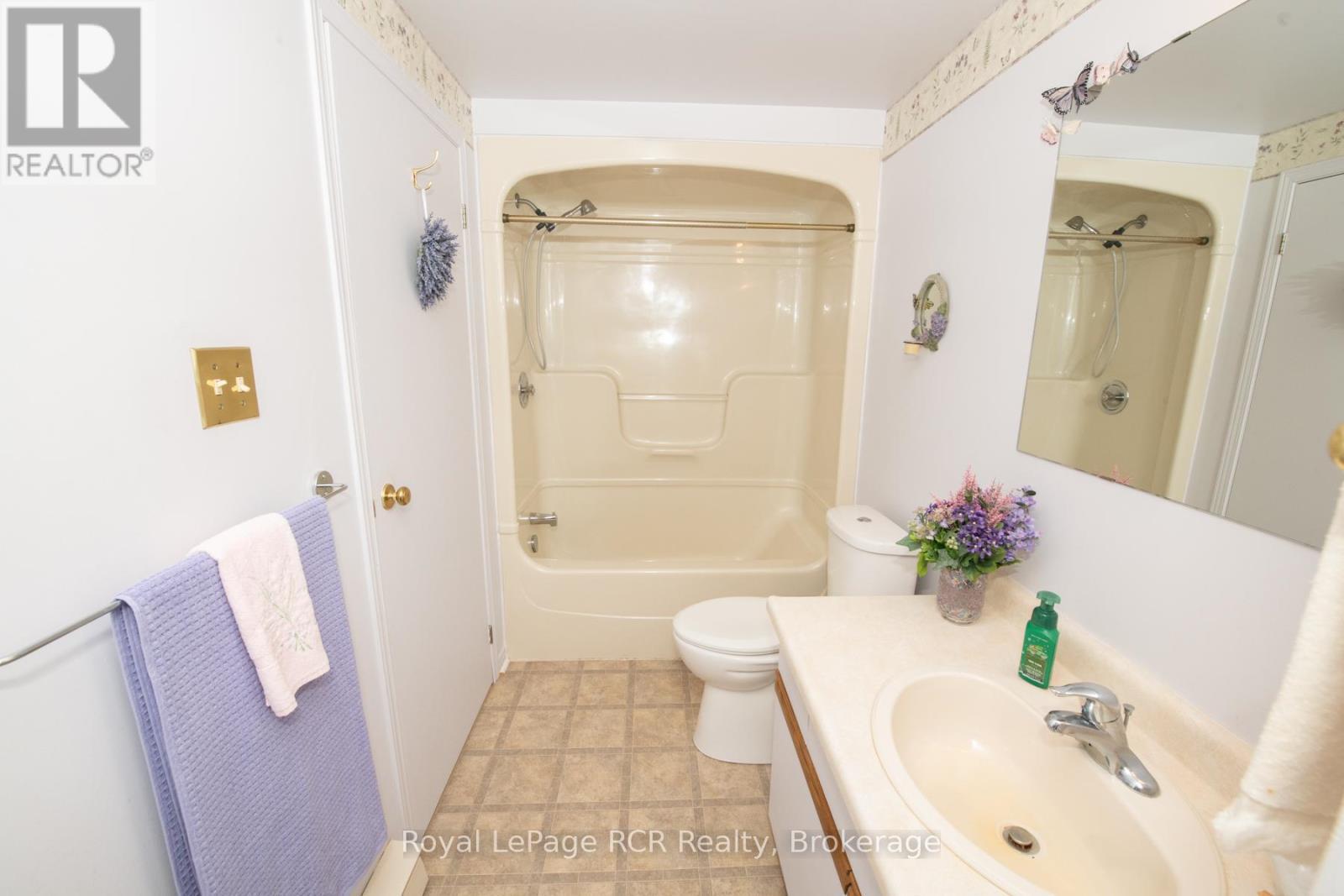 












1 - 1-497 BIRMINGHAM ST WEST STREET W

,
Wellington North (Mount Forest),




Ontario
N0G2L1

