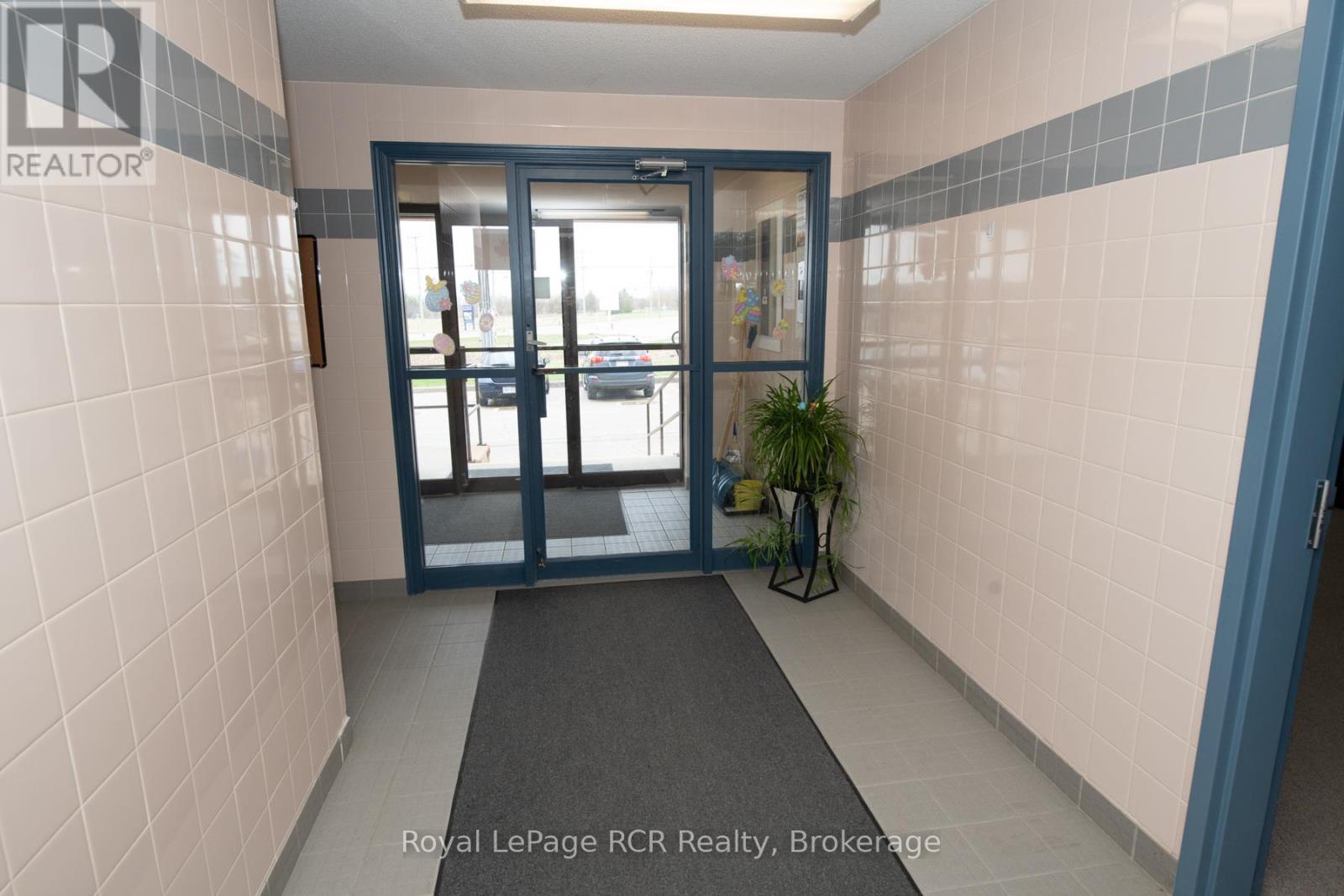 












1 - 1-497 BIRMINGHAM ST WEST STREET W

,
Wellington North (Mount Forest),




Ontario
N0G2L1

