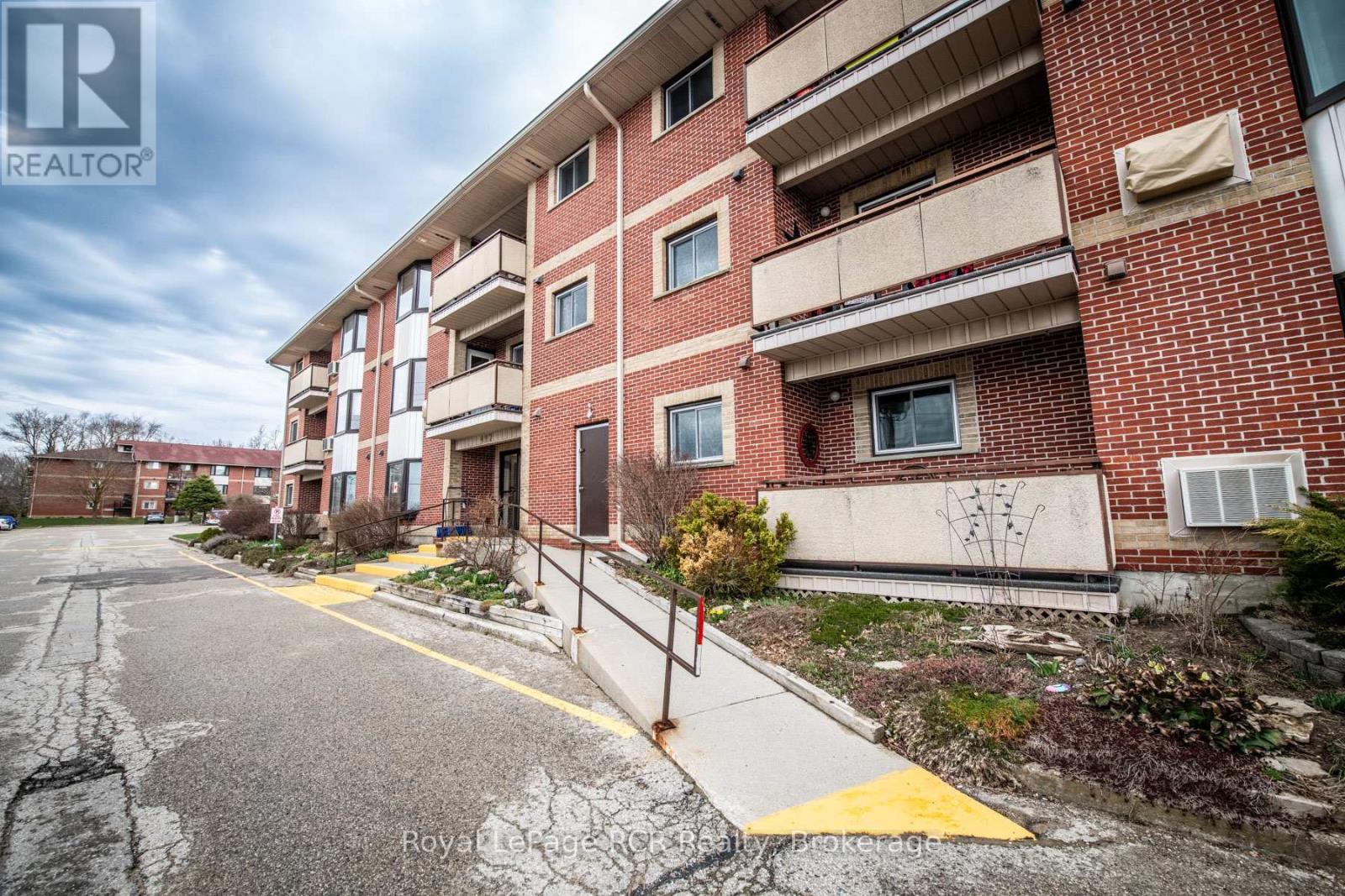












1 - 1-497 BIRMINGHAM ST WEST STREET W

,
Wellington North (Mount Forest),




Ontario
N0G2L1

