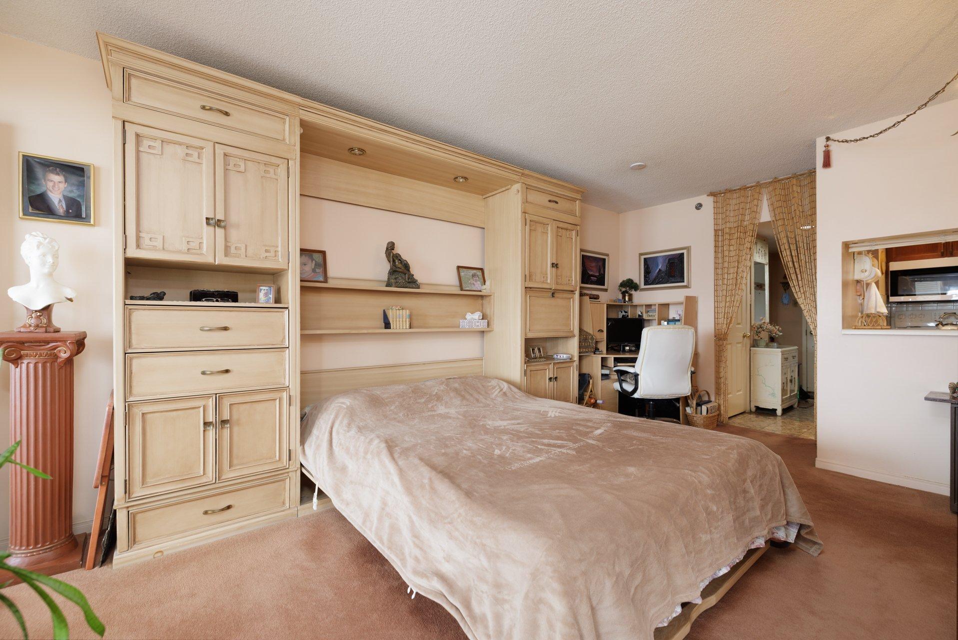 









8050


Boul. St-Laurent

, 202,
Brossard,




QC
J4X2P1

