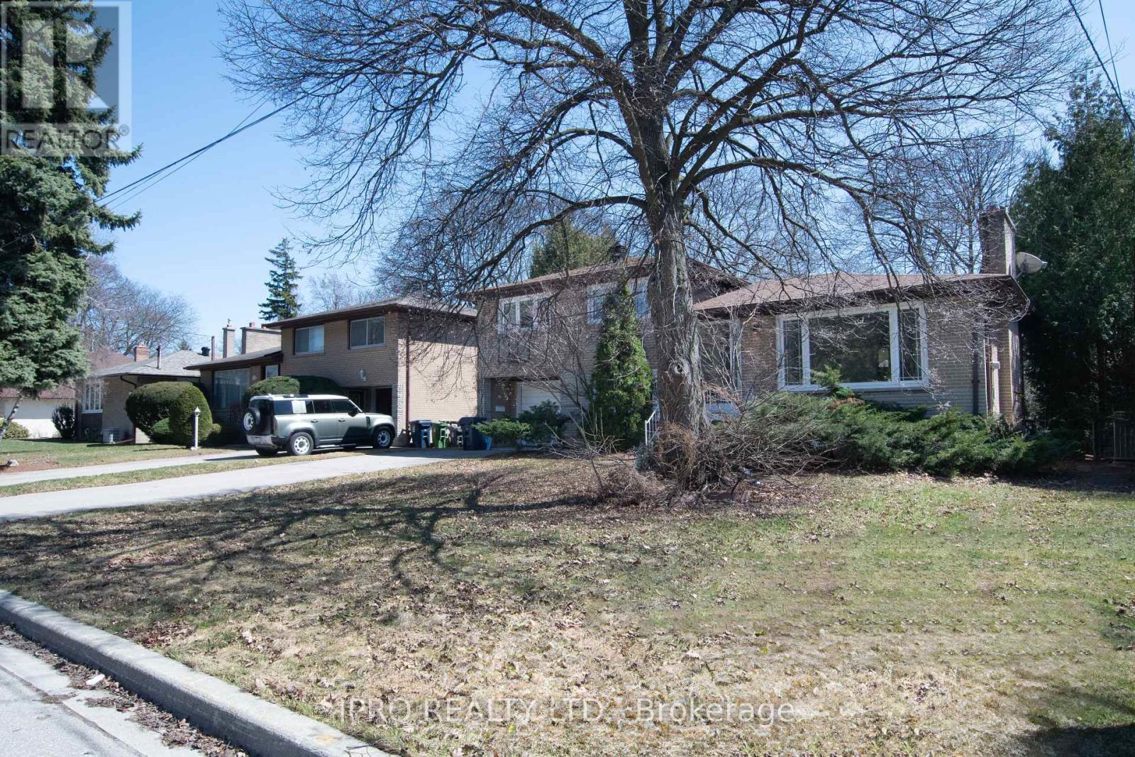 












23 URBANDALE AVENUE

,
Toronto,




Ontario
M2M2G9


