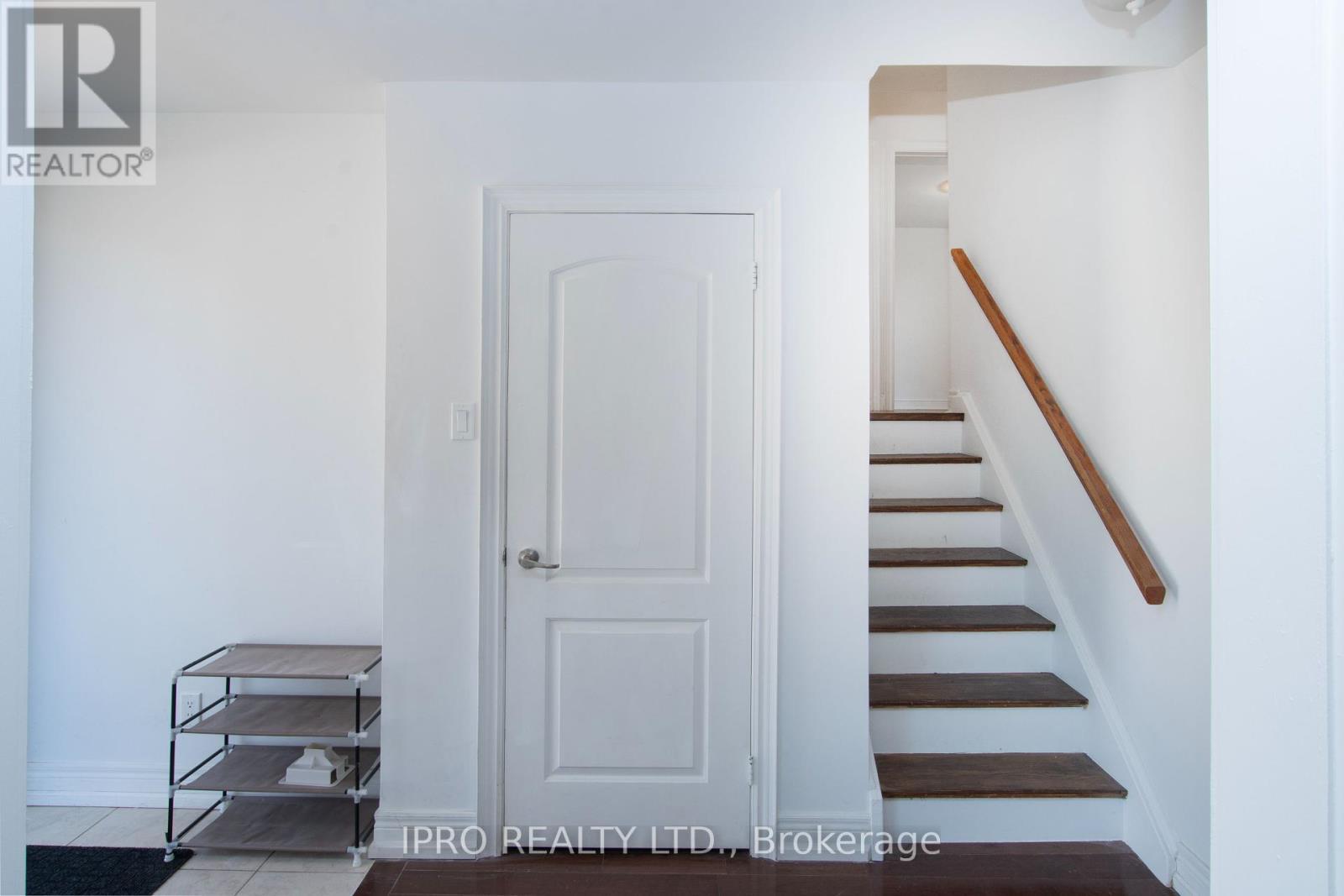 












23 URBANDALE AVENUE

,
Toronto,




Ontario
M2M2G9

