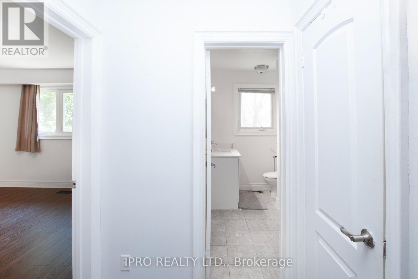 












23 URBANDALE AVENUE

,
Toronto,




Ontario
M2M2G9

