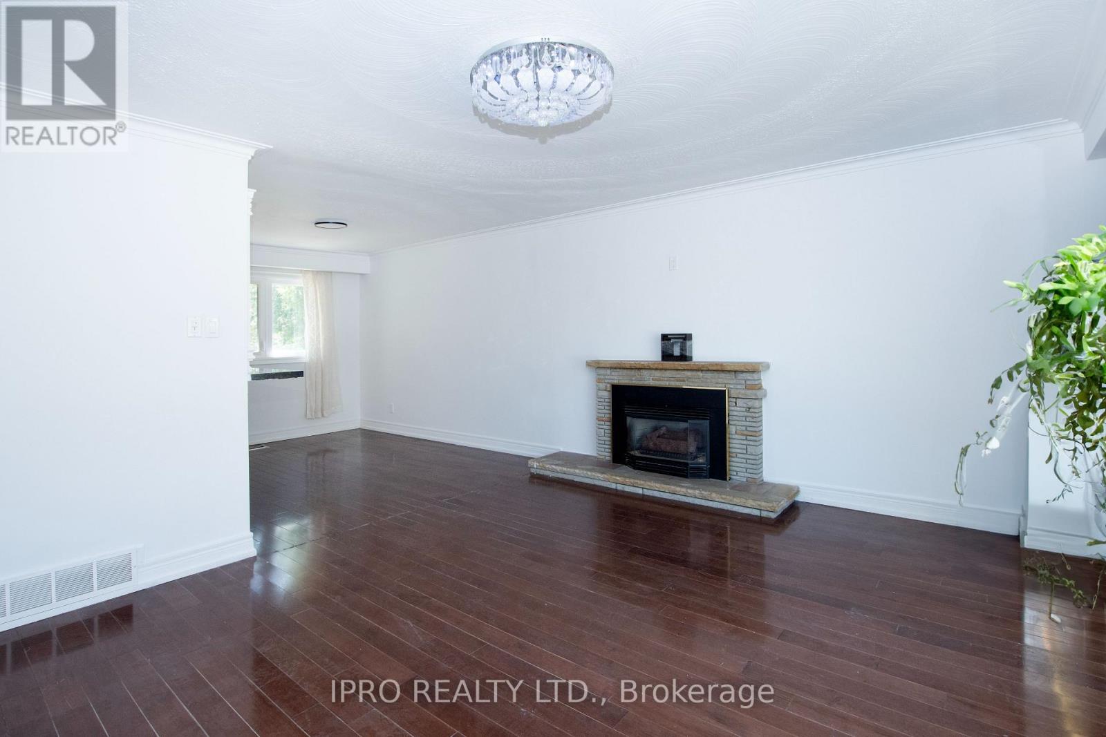 












23 URBANDALE AVENUE

,
Toronto,




Ontario
M2M2G9

