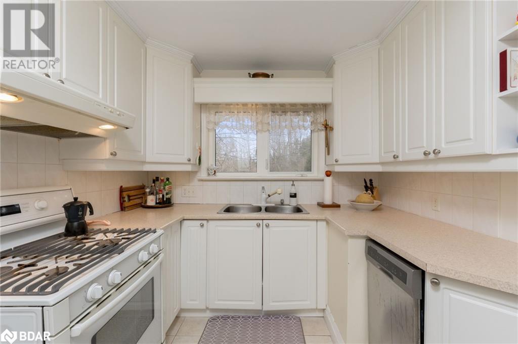 












208 MARTIN Street

,
King,




Ontario
L7N1J5

