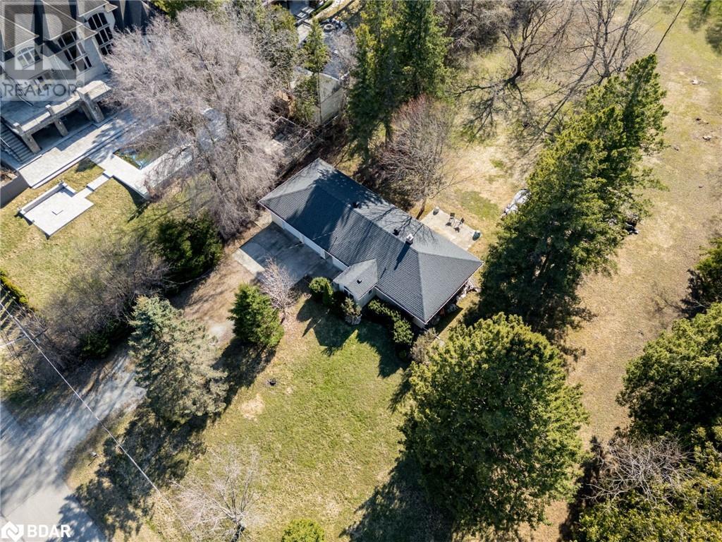 












208 MARTIN Street

,
King,




Ontario
L7N1J5

