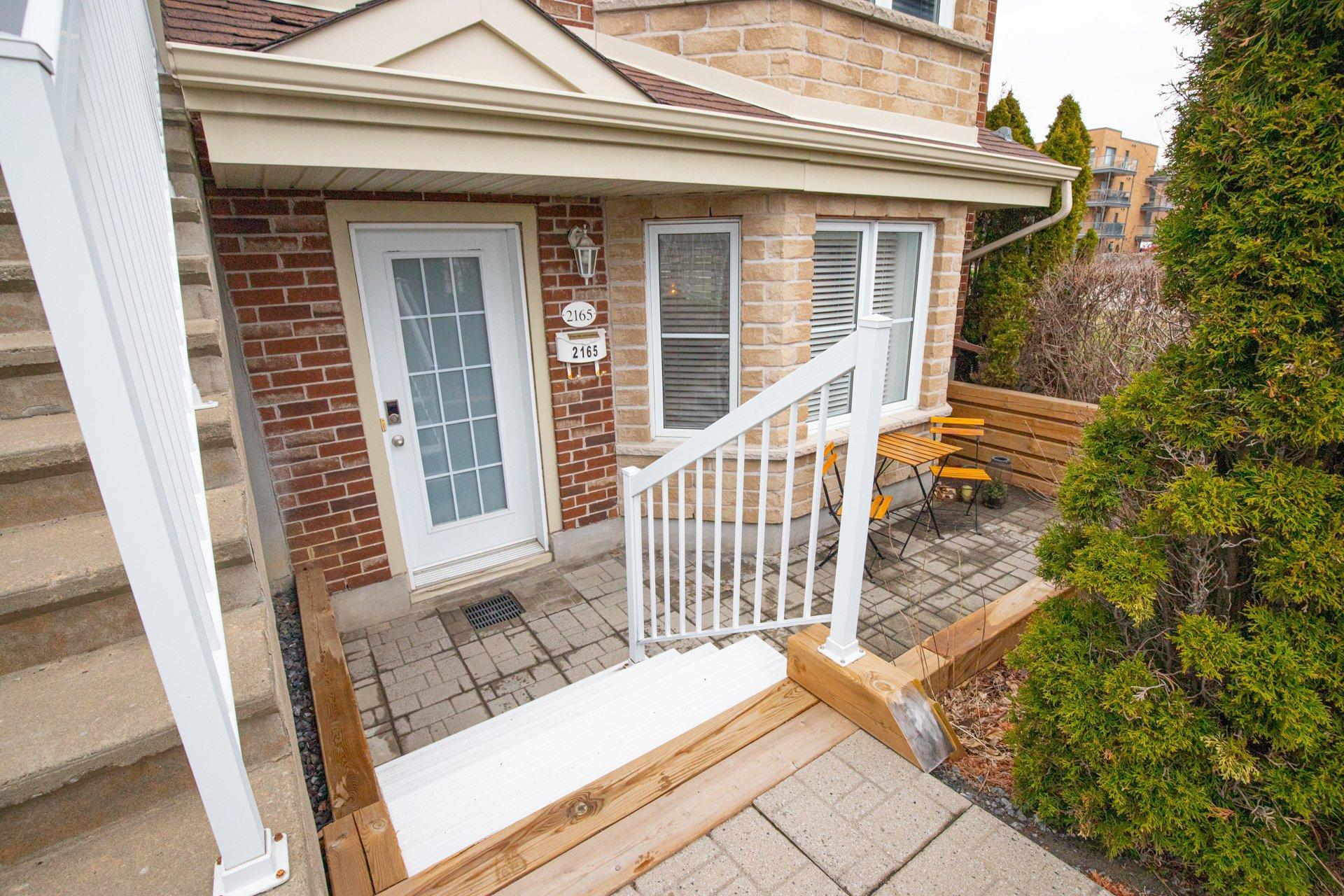 









2165


Boul. Jean-Paul-Vincent

,
Longueuil (Le Vieux-Longueuil),




QC
J4N0B7


